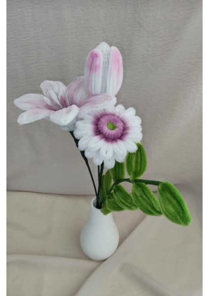 Vazoda Çiçek Aranjmanı fiyatları