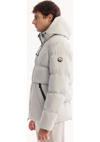 Erkek Açık Gri Kapüşonlu Su İtici Rüzgar Geçirmez -5°C Dayanıklı Comfort Fit Mont B006046