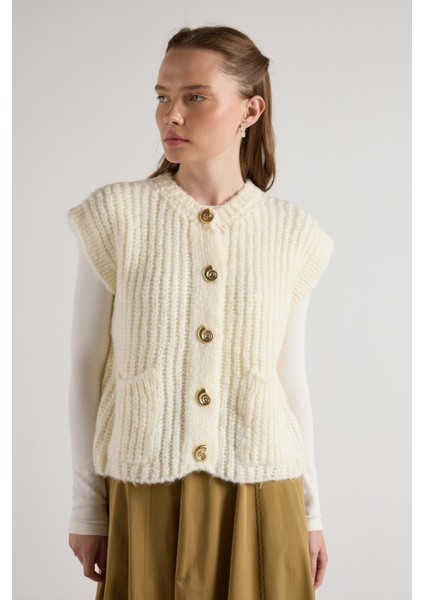 Kadın Ekru Saç Örgü Düğme Detaylı Triko Yelek 5584 fırsatları