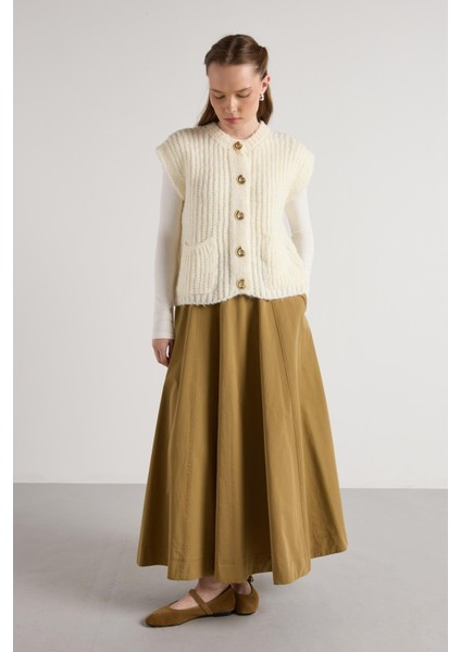 Kadın Ekru Saç Örgü Düğme Detaylı Triko Yelek 5584 indirimleri