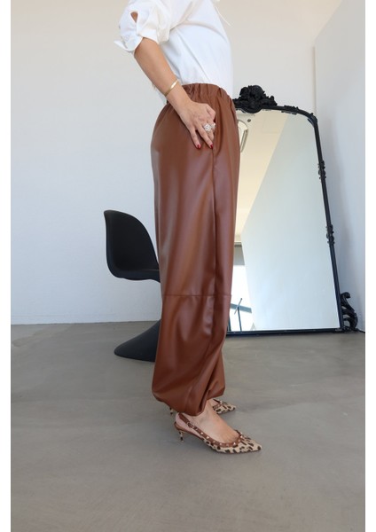 Paçası Lastikli Şalvar Deri Pantolon fırsatları