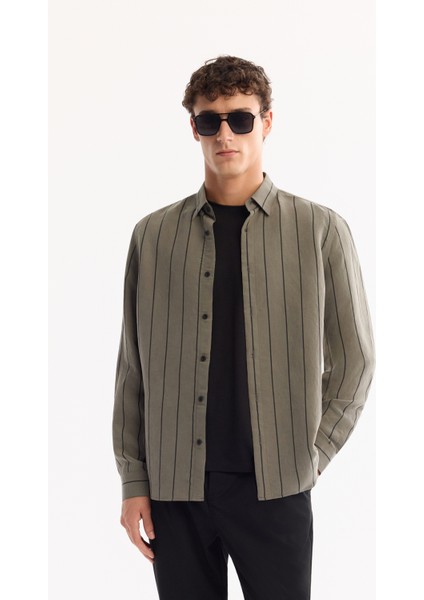 Erkek Yeşil Düğmeli Yaka Soft Touch Çizgili Comfort Fit Gömlek A52Y2101