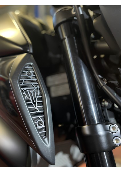 Yamaha Logolu Reflektör Kapağı Şık ve Dayanıklı Motor Aksesuarı fiyatları
