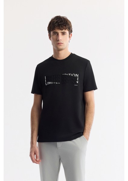 Erkek Siyah Bisiklet Yaka Baskılı Bi-Stretch İnterlok Regular Fit T-Shirt A51Y1003