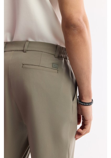 Erkek Haki Beli Lastikli Bi-Stretch Teknik Kumaş Slim Fit Pantolon A51Y3077