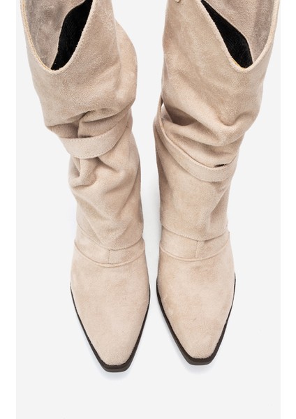 Okus Bej Süet Kadın Tokalı Kalın Topuklu Kısa Çizme