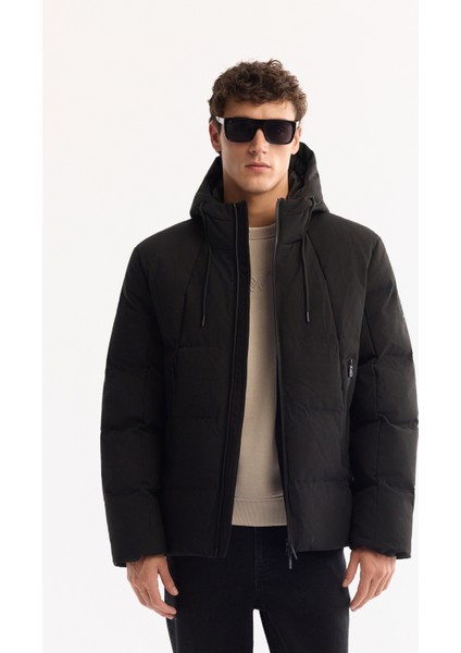 Erkek Siyah Kapüşonlu Su İtici Rüzgar Geçirmez -7°C Dayanıklı Şişme Comfort Fit Mont A52Y6184