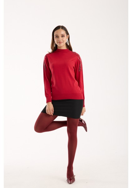 Kadın Kırmızı Elit Viskon Kumaş Taş Detaylı Omuzlar Yarım Balıkçı Yaka Triko Bluz indirimleri