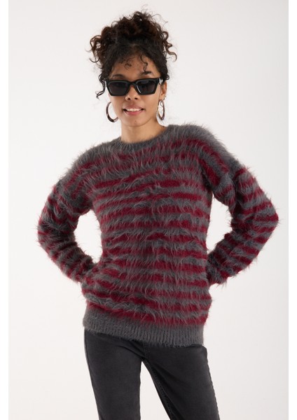 Kadın Füme-Bordo Sakal Iplik Çizgili Bisiklet Yaka Triko Kazak fırsatları