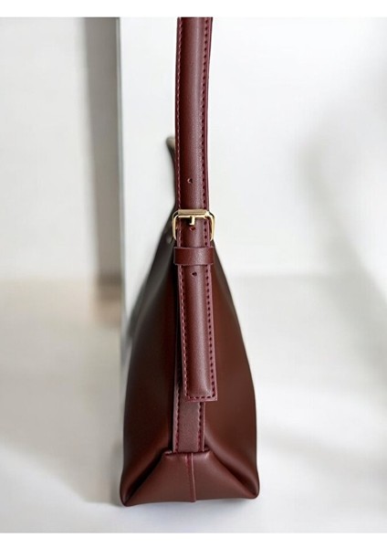 Deri Tek Askılı Klasik Günlük Baget Çanta fiyatları