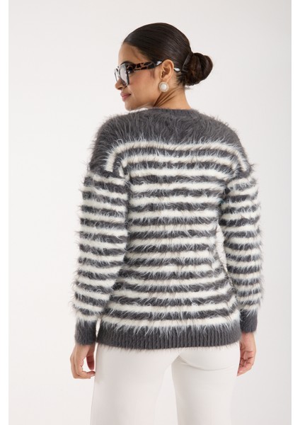 Kadın Füme-Beyaz Sakal Iplik Çizgili Bisiklet Yaka Triko Kazak indirimleri