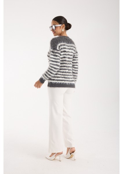 Kadın Füme-Beyaz Sakal Iplik Çizgili Bisiklet Yaka Triko Kazak