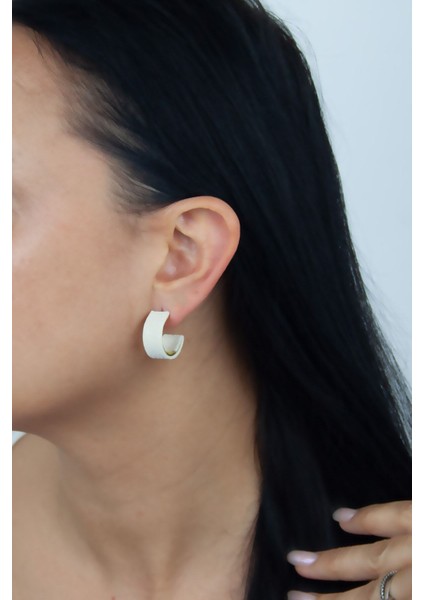 Yılan Derisi Görünümlü Tasarım Küpe