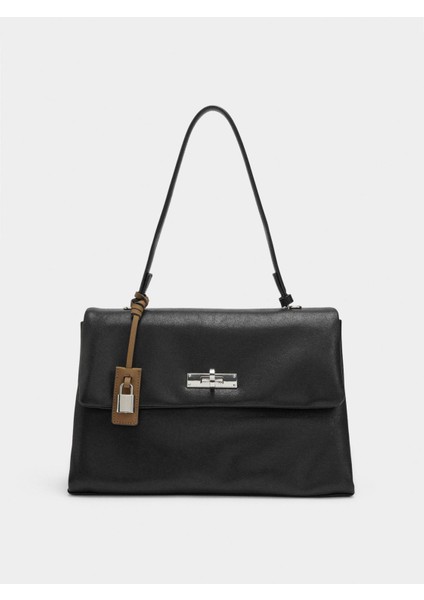 Kapaklı ve Çapraz Askılı Çanta