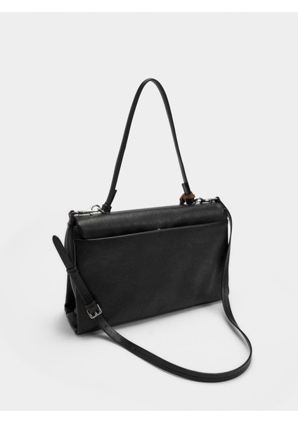 Kapaklı ve Çapraz Askılı Çanta fırsatları