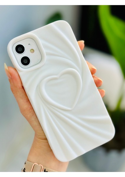 Apple Iphone 11 Uyumlu 3D Mat Saten Kalp Kabartma Desenli Darbe Önleyici Silikon Kılıf