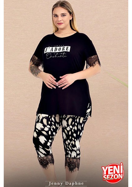 Lady Büyük Beden Desenli Bisiklet Yaka Kollar ve Paça Kısmı Dantelli Kısa Kollu Kapri Pijama Takımı modelleri