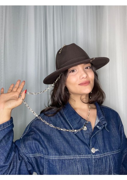 Tasarım Aksesuarlı Panama Fötr Şapka fırsatları