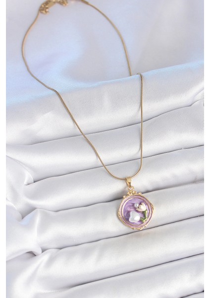316L Çelik Gold Renk Zincir Mor Mineli Incili Çiçek Işlemeli Portre Model Kadın Kolye - TJ-BKO10149 fiyatları