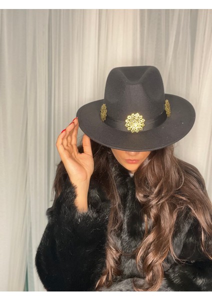 Tasarım Aksesuarlı Panama Fötr Şapka fiyatları
