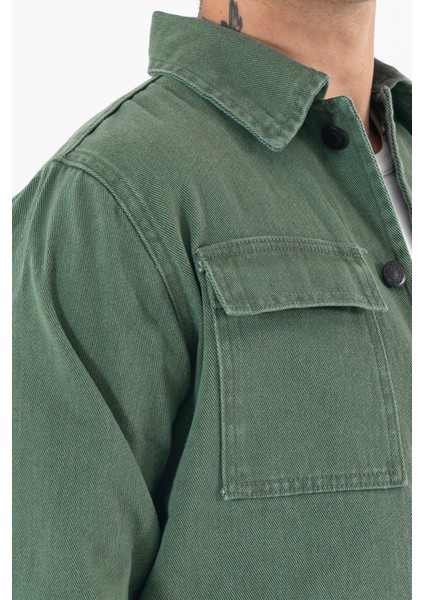 Erkek Yeşil Kot Ceket Relax Fit Kapaklı Çift Cepli Gömlek Yaka