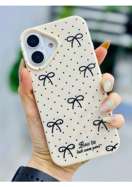 Iphone 16 Uyumlu Siyah Fiyonk Baskı Tasarımlı Silikon Kılıf fiyatları