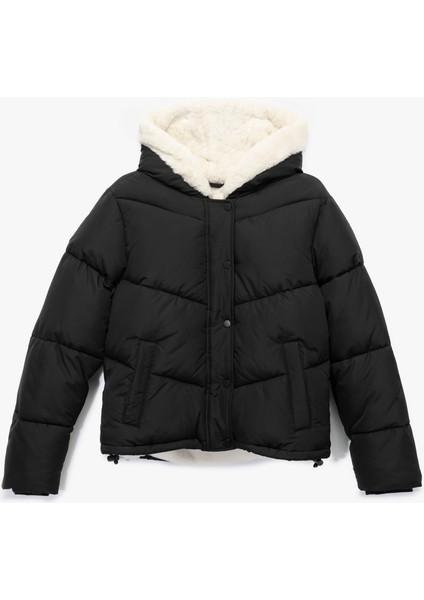 Uzun Kollu Cepli Düğmeli Su Itici Kapüşonlu Içi Suni Kürklü Kısa Şişme Mont