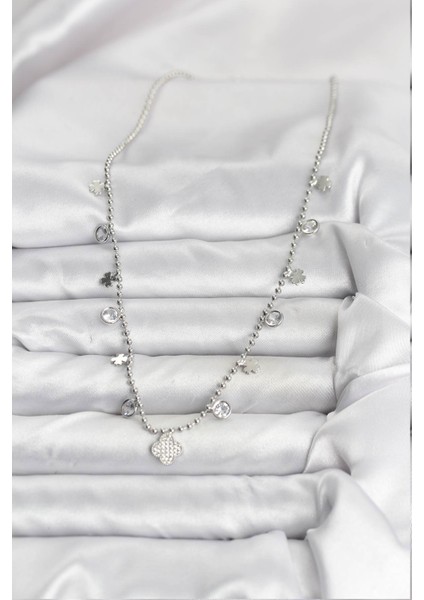 Pirinç Gümüş Renk Yonca Model Kadın Kolye fiyatları