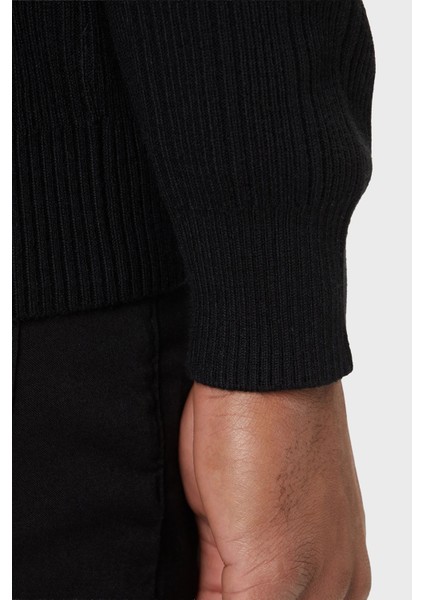 Logolu Regular Fit Yarım Fermuarlı Polo Yaka Sweat Erkek Polo Yaka Sweat 50524556 001 indirimleri