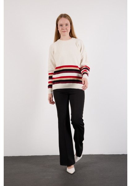Kadın Beyaz Çizgili Bisiklet Yaka Şönil Kadife Triko Kazak