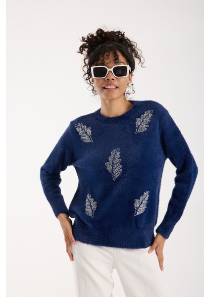 Kadın Koyu Laci Sakal Iplik Yaprak Desenli Boncuk Nakışlı Bisiklet Yaka Triko Kazak indirimleri