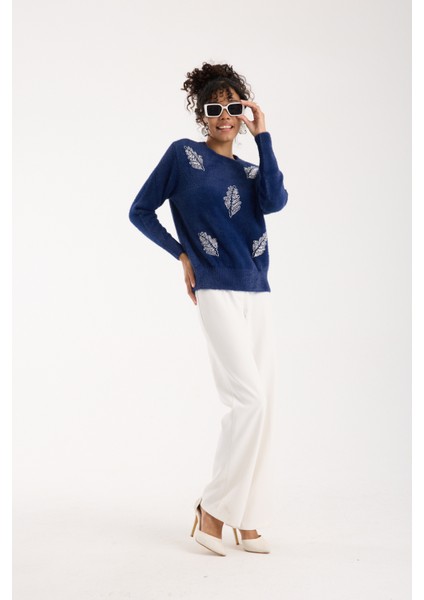 Kadın Koyu Laci Sakal Iplik Yaprak Desenli Boncuk Nakışlı Bisiklet Yaka Triko Kazak