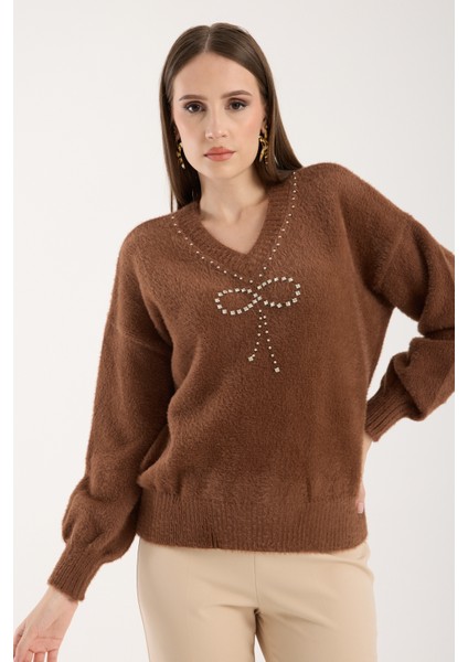 Kadın Taba Sakal Iplik Balon Kollu Taş ve Inci Detaylı V Yaka Triko Kazak modelleri