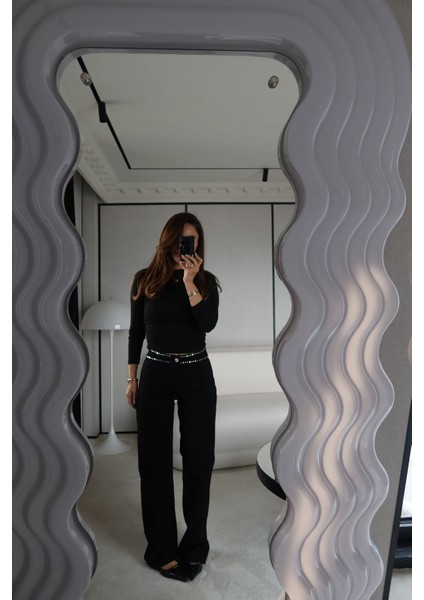 Bel Kısmı Zımba Baskılı Straight Fit Jean indirimleri