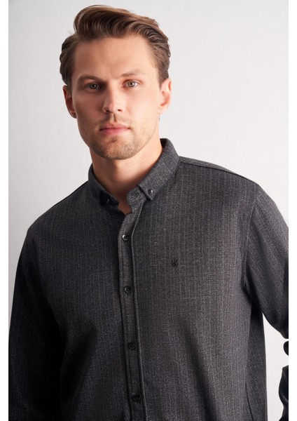 Siyah Smart Düğmeli Yaka Uzun Kol Cepsiz Slim Fit Casual Gömlek 1004255172 fırsatları