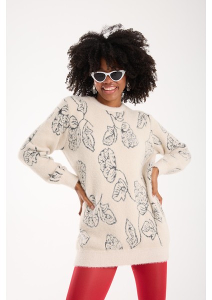 Kadın Ekru Sakal Iplik Yaprak Desenli Bisiklet Yaka Triko Bluz