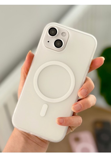 Iphone 15 - 14 ve 13 Uyumlu Kaliteli Parmak Izi Bırakmaz Gerçek Magsafe Özellikli Mat Şeffaf Kılıf modelleri