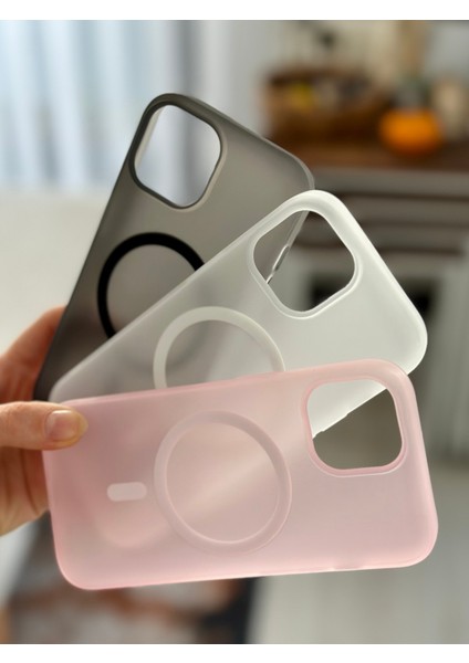 Iphone 15 - 14 ve 13 Uyumlu Kaliteli Parmak Izi Bırakmaz Gerçek Magsafe Özellikli Mat Şeffaf Kılıf