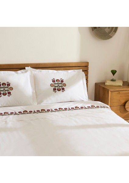 Nubea Nakışlı Çift Kişilik Nevresim Takımı Beyaz indirimleri