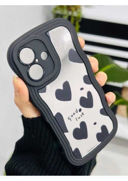 Iphone 16 Uyumlu Siyah Kalp Tasarımlı Aynalı Silikon Kılıf fiyatları