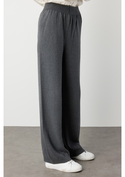 Geniş Paça Beli Lastikli Gri Triko Jogger Pantolon modelleri