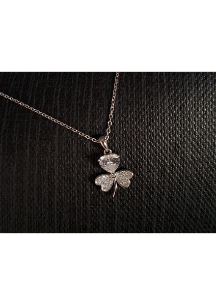 925 Ayar Gümüş Kalpli Zirkon Taş Model 3 Yaprak Şans Yoncalı Genç/yetişkin Kadın Kolyesi modelleri