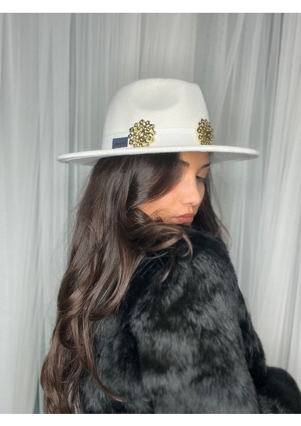 Tasarım Aksesuarlı Panama Fötr Şapka indirimleri