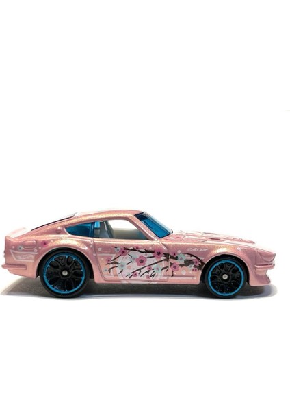 Tekli Arabalar Datsun 240Z JBB66 fiyatları