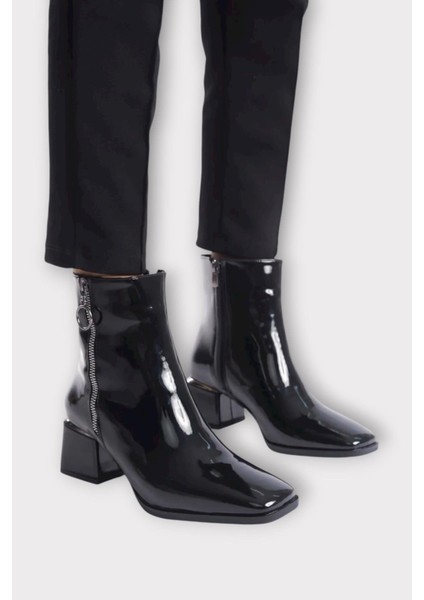 Kalın Topuk Sivri Burun Fermuarlı Kadın Bot Siyah modelleri