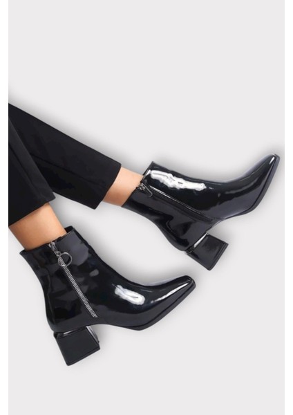 Kalın Topuk Sivri Burun Fermuarlı Kadın Bot Siyah fırsatları