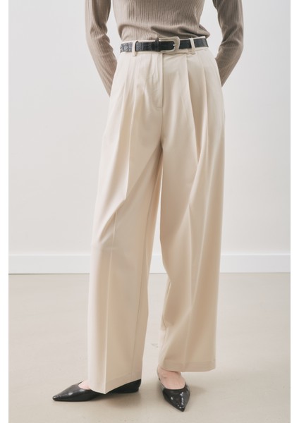 Classıc Pileli Pantolon Bej modelleri