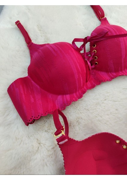 Lazer Kesim Dikişsiz Sütyen, Dolgulu Iz Yapmaz Balensiz Önden Bağalama Detaylı Sütyen