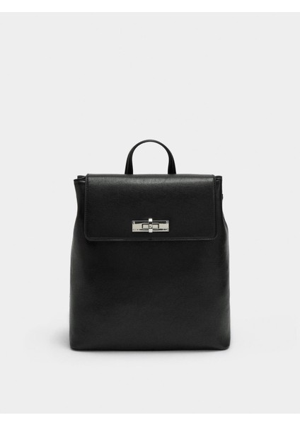 Kapaklı ve Döner Kilitli Sırt Çantası