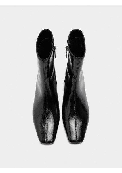 Üst Dikişli Kısa Topuklu Bilekte Bot